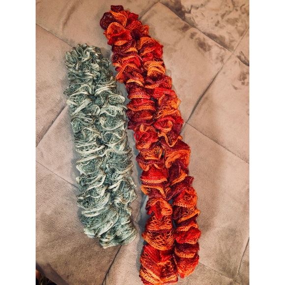 Fishnet Ruffle Knit Scarf Set - Picture 4 of 4